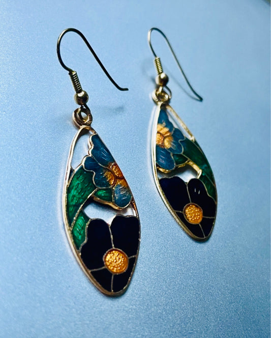 50s Blüten – Vintage-Cloisonné-Ohrringe mit schwarzen Blüten