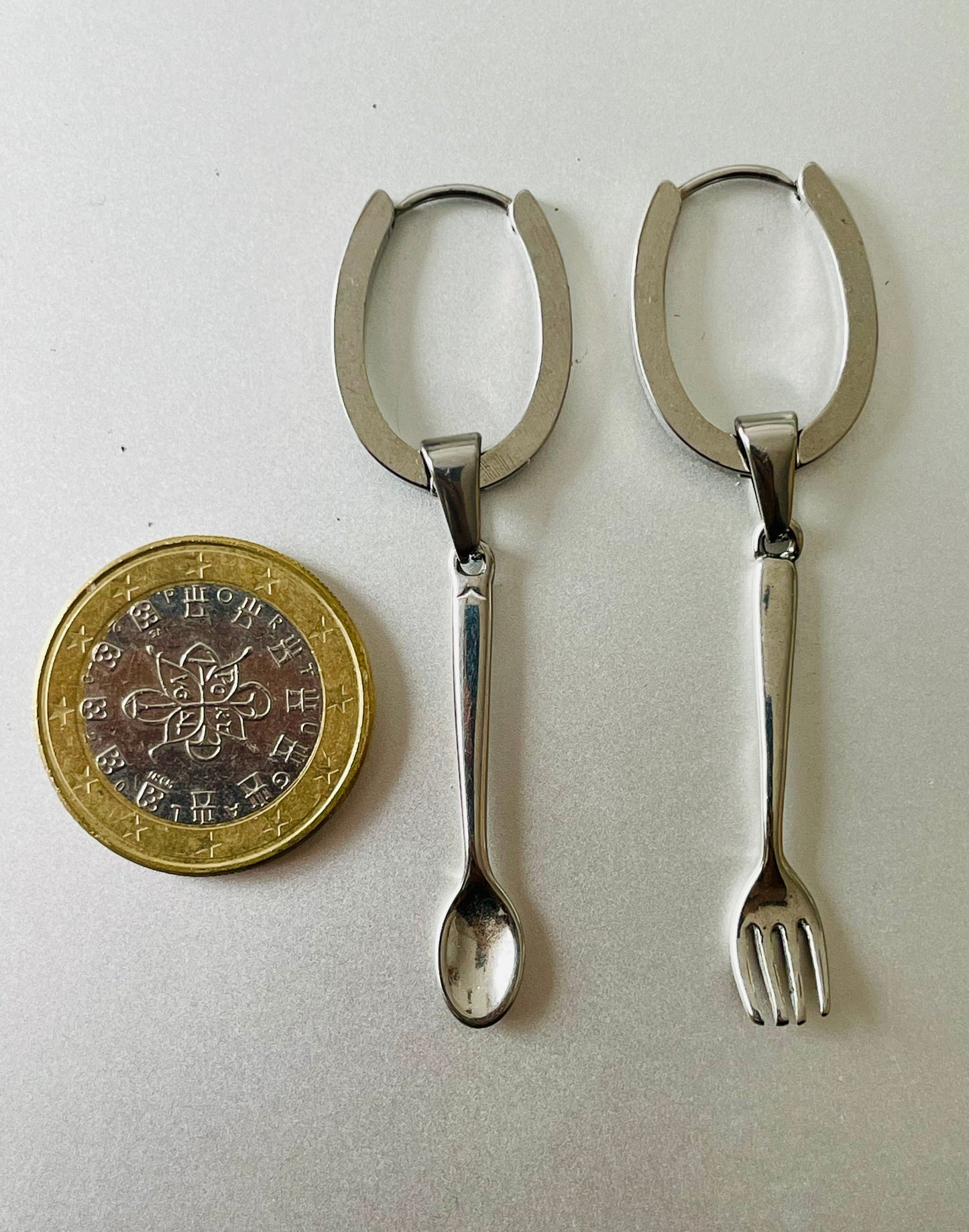 A - Luxe Cutlery Hoops