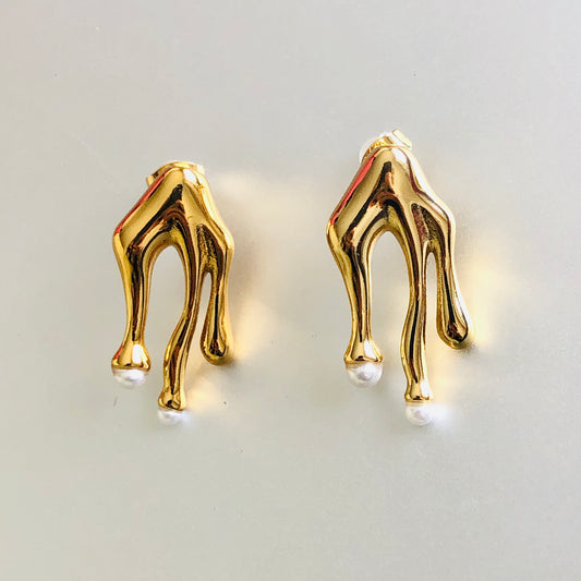 B - Liquid Pearl Studs