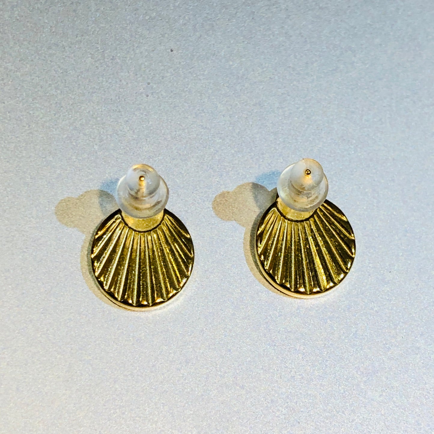 A - Lumiére Shell Studs