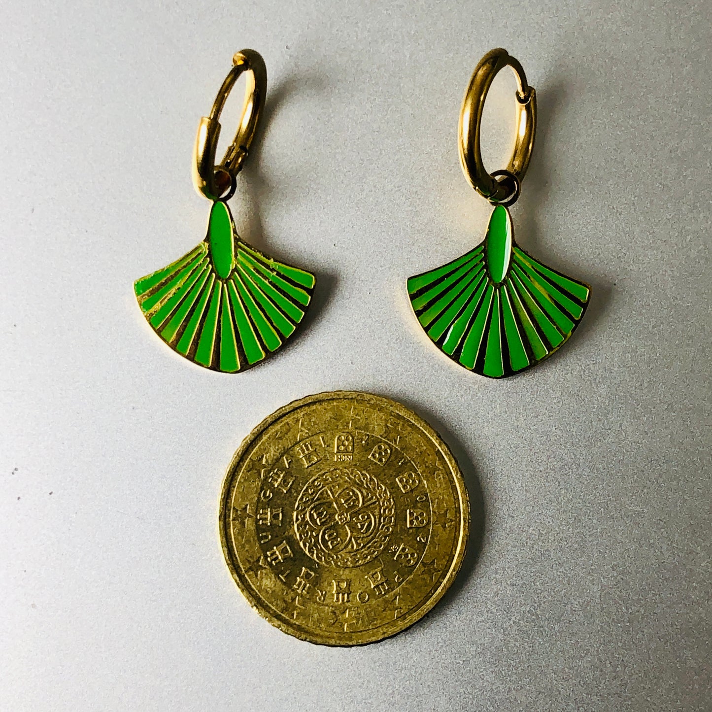 Émeraude Arc – Art-Déco Statement Hoops