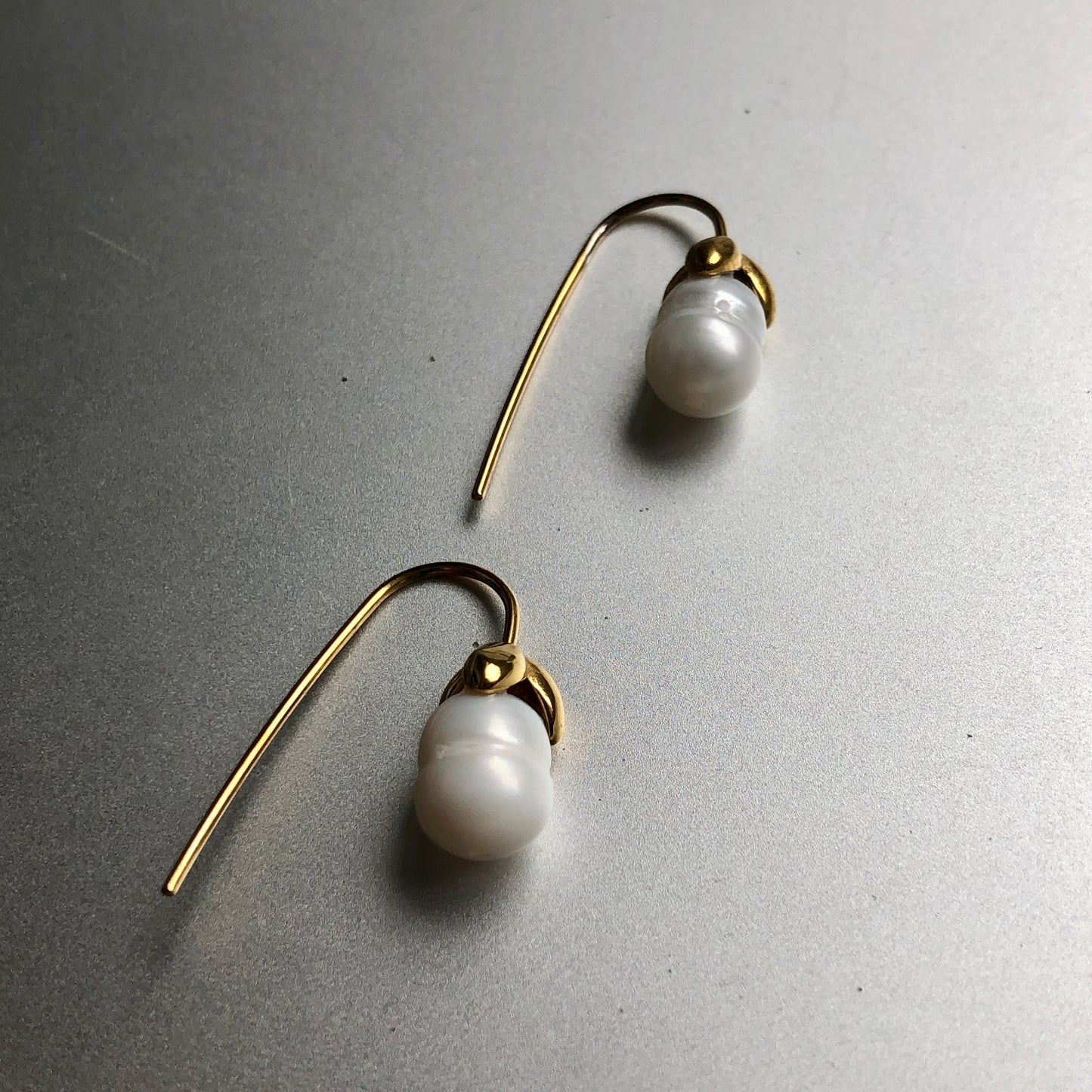 B - Baroque Pearl Drops