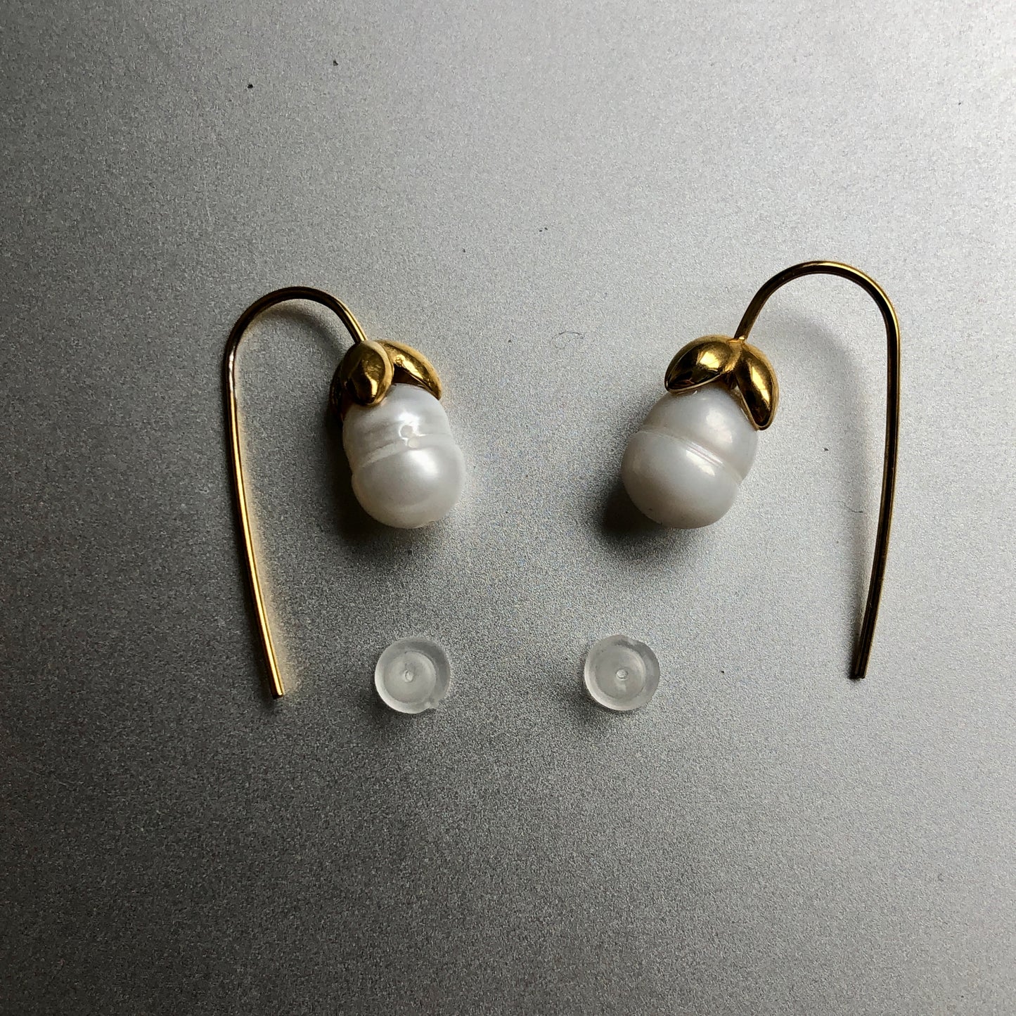 B - Baroque Pearl Drops