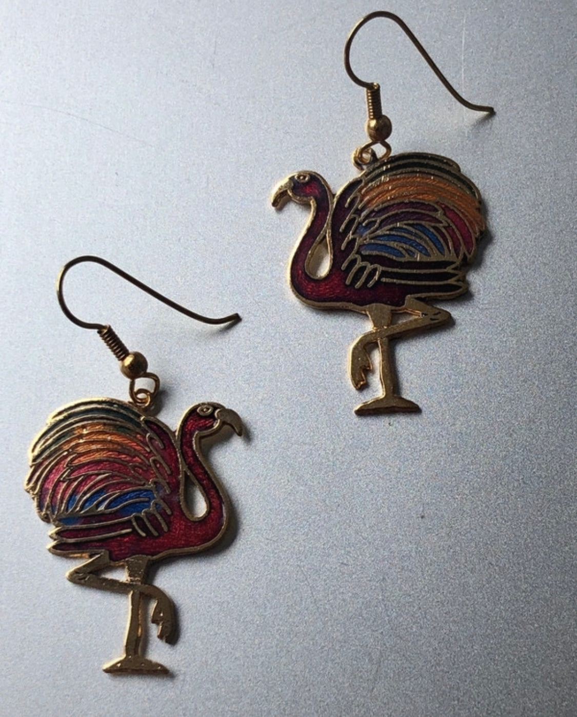 Flamingo Burlesque Red – rote Cloisonné-Ohrringe