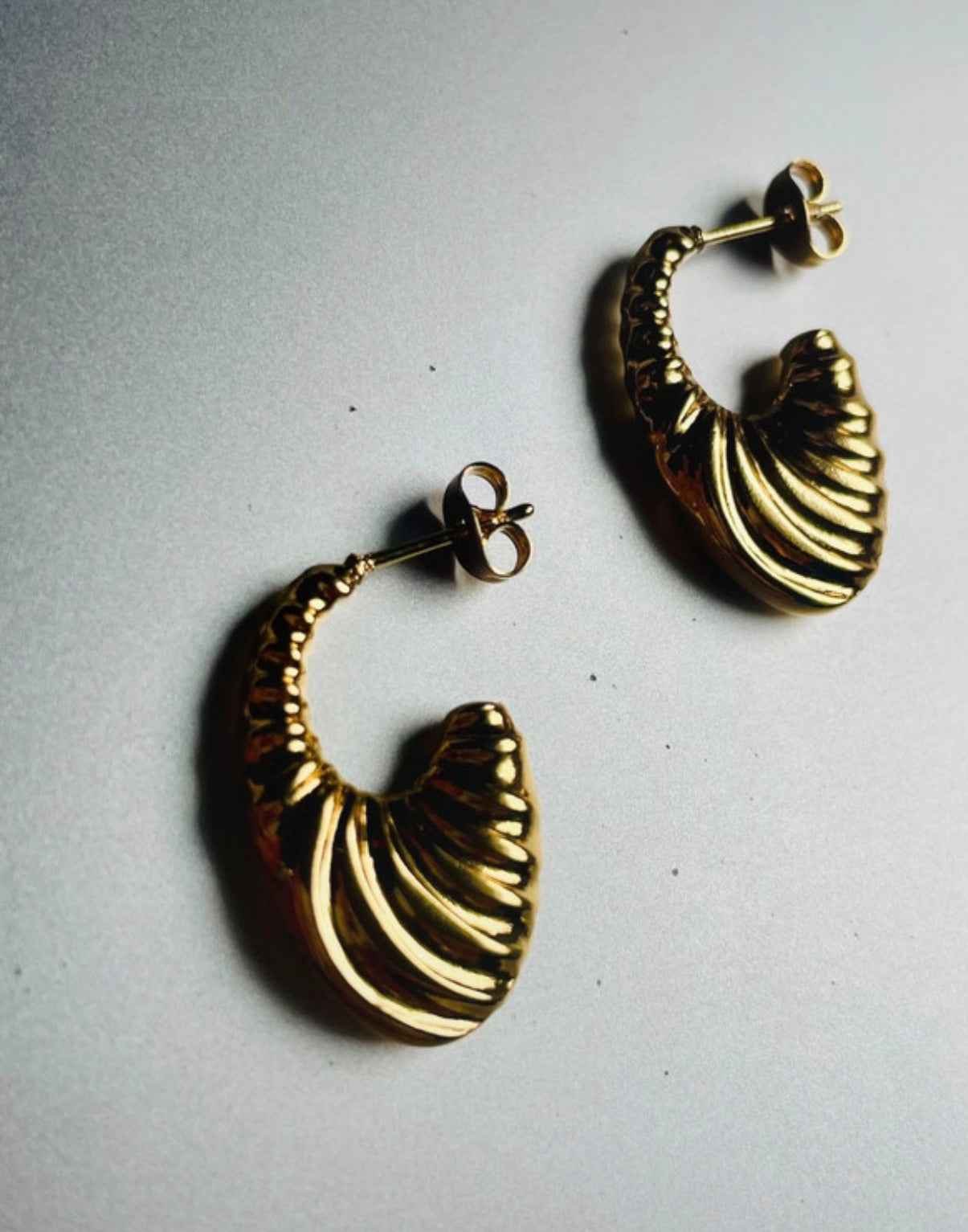 Maison Croissant Hoops