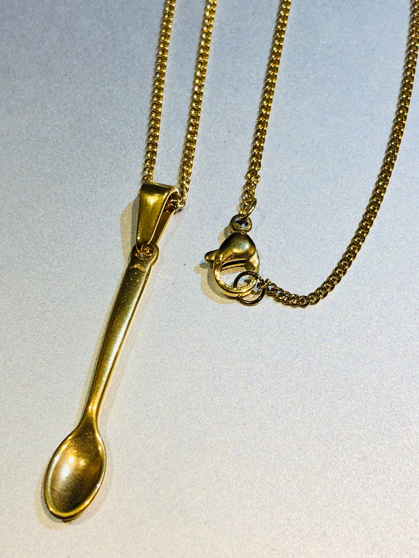 A - Cuillère Dorée Atelier