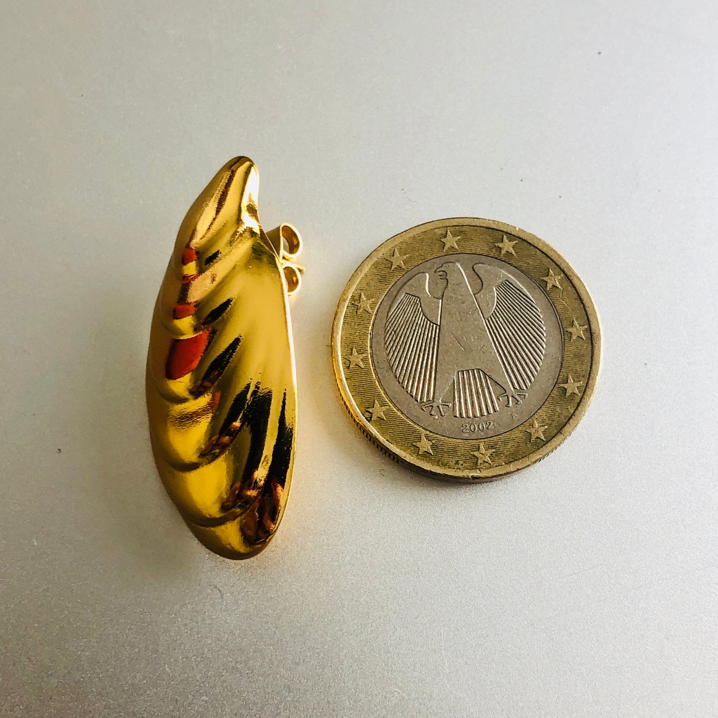 A - Aurea Mussel Studs