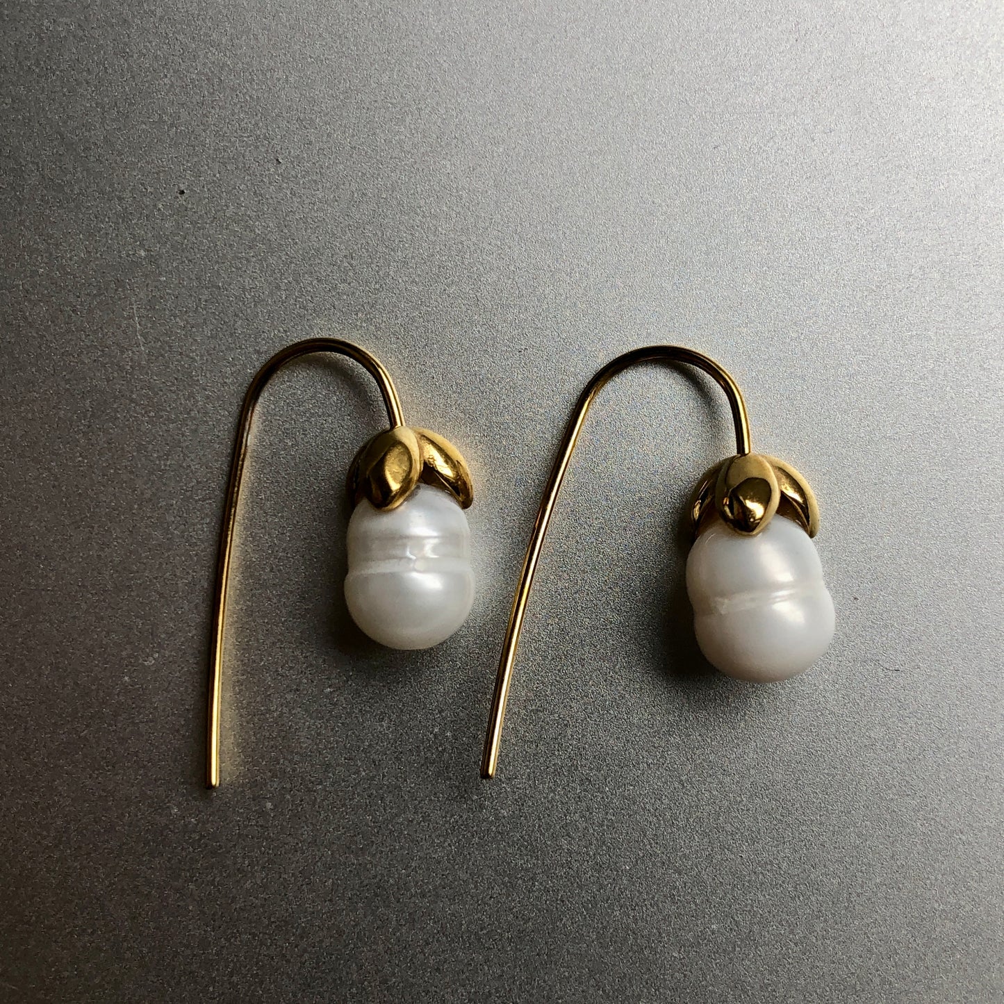 B - Baroque Pearl Drops