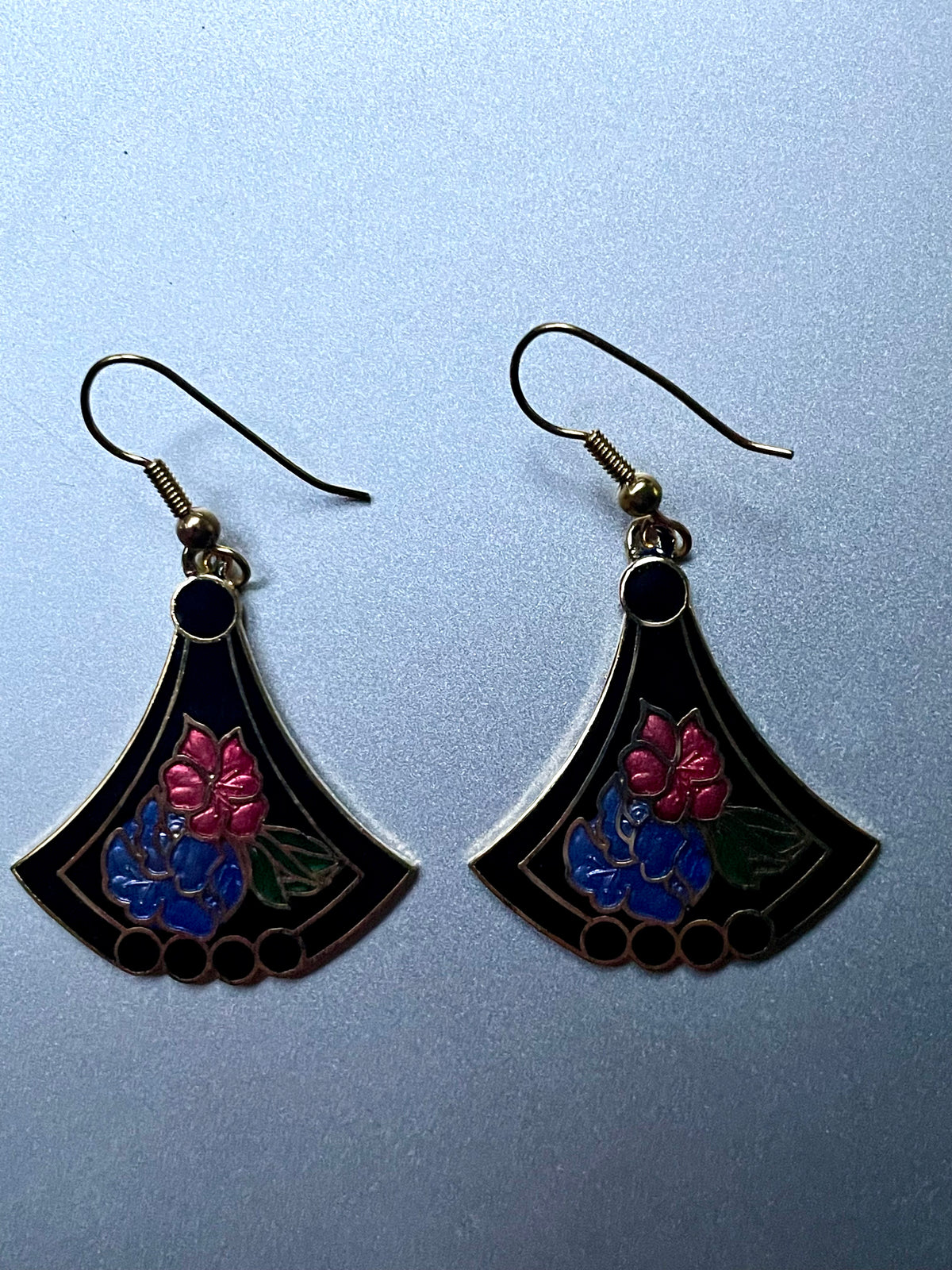 Blütenfächer – florale Vintage-Cloisonné-Ohrringe