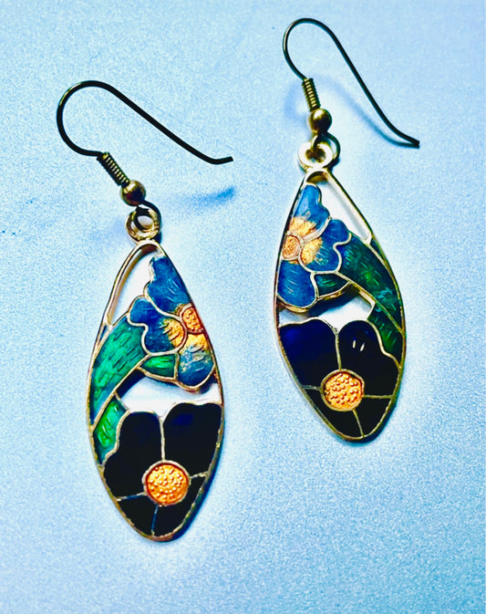 50s Blüten – Vintage-Cloisonné-Ohrringe mit schwarzen Blüten