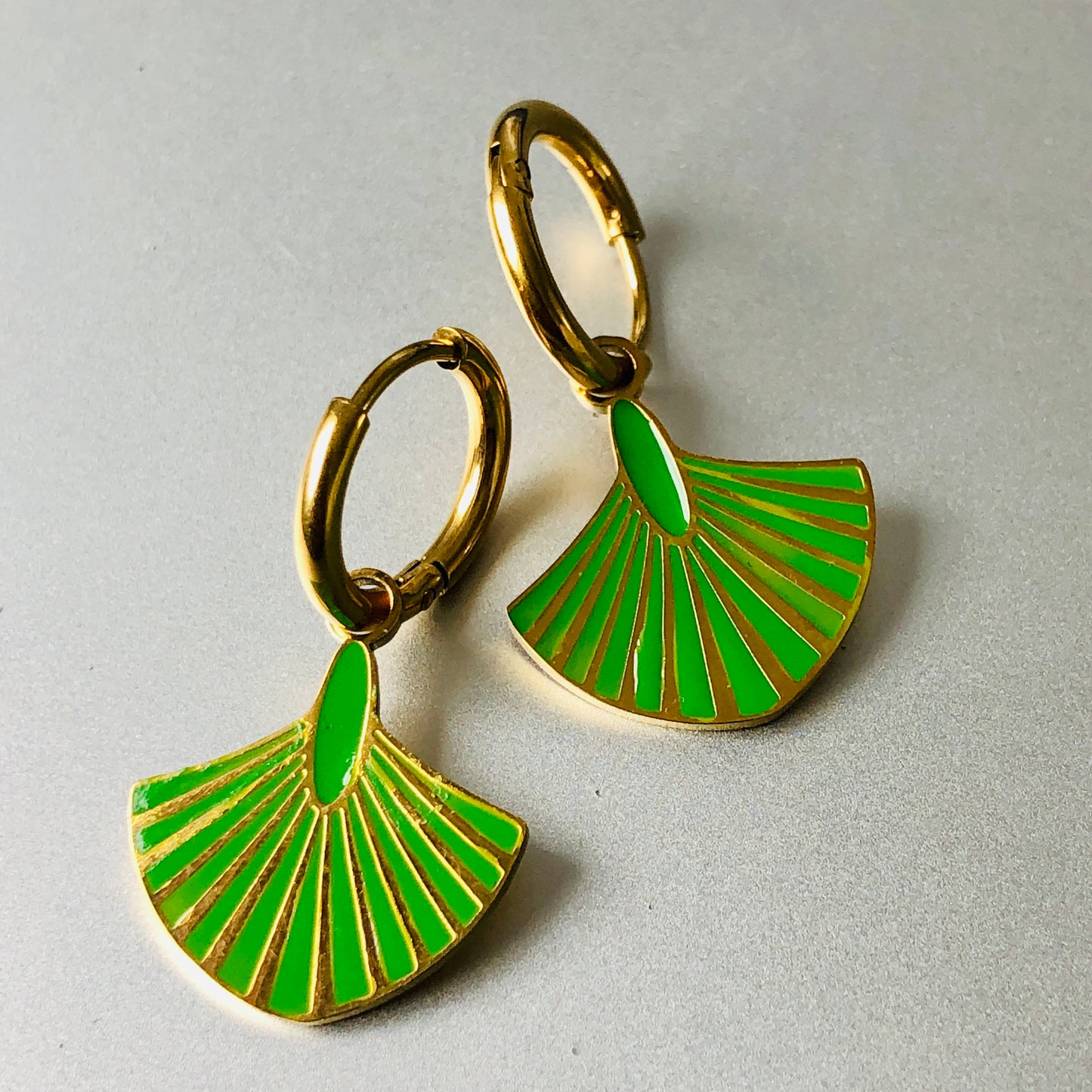Émeraude Arc – Art-Déco Statement Hoops