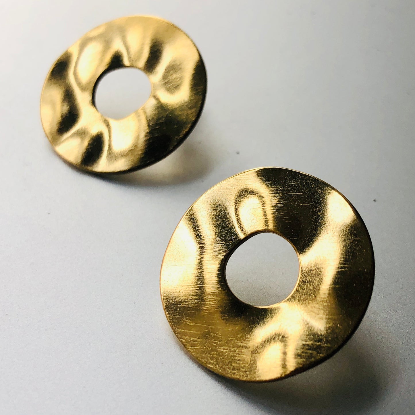 Aurora Disc Studs
