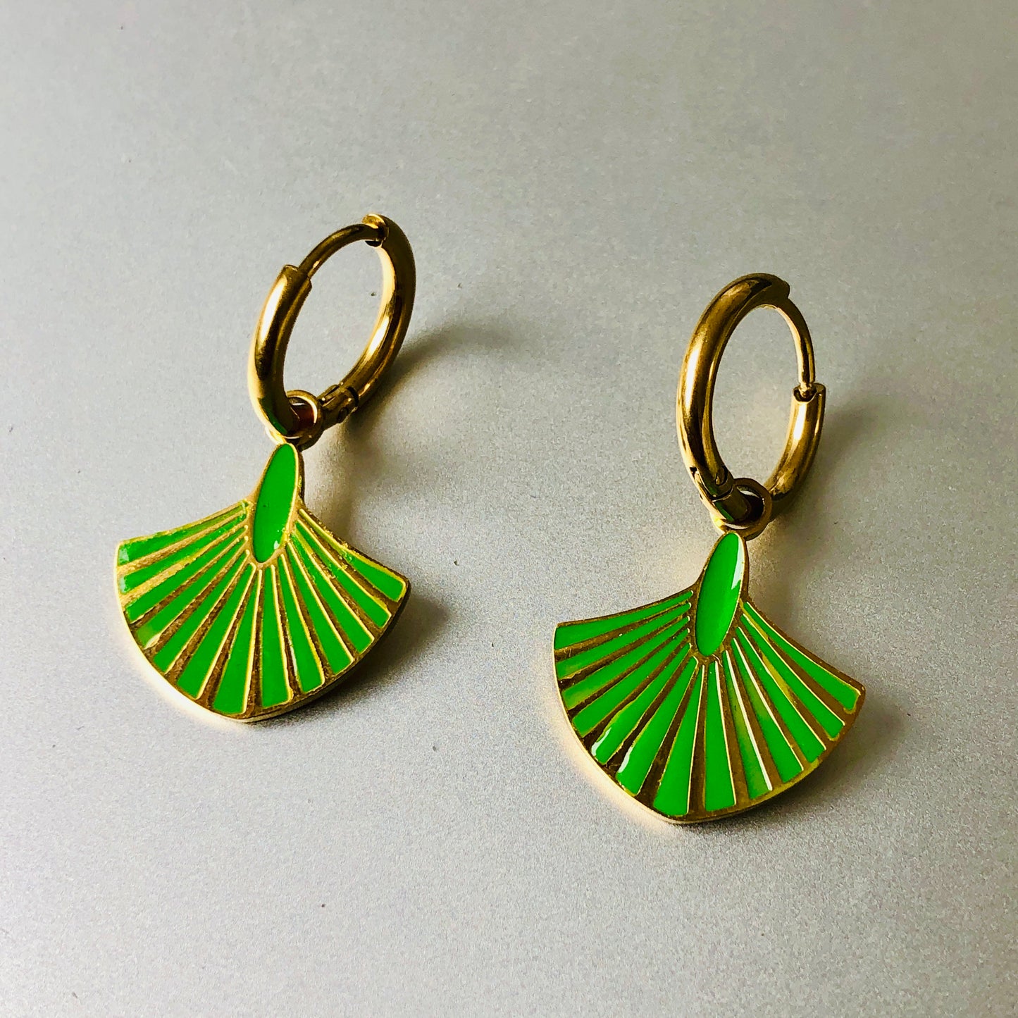 Émeraude Arc – Art-Déco Statement Hoops