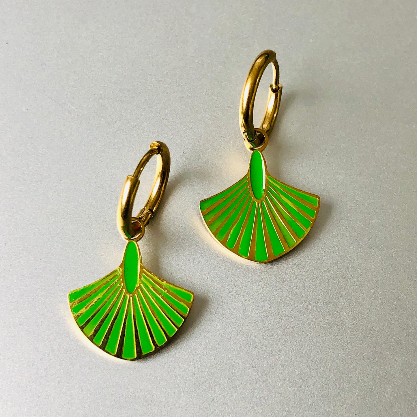 Émeraude Arc – Art-Déco Statement Hoops